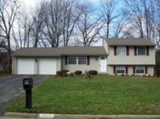 1326 Northfield Dr, Mineral Ridge, OH