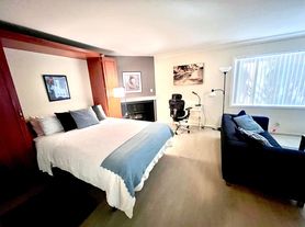 840 Turquoise St, San Diego, CA