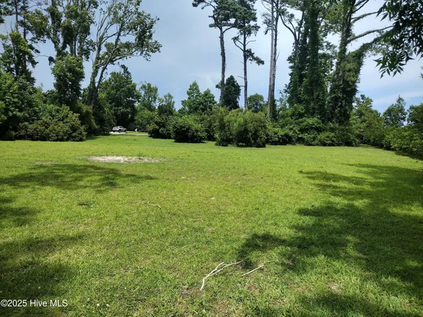 143 Yaupon Lane, Beaufort, NC 28516