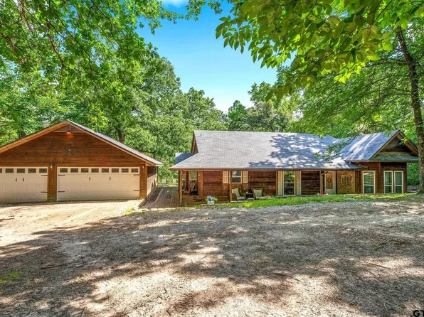 237 Saddleback Ln, Holly Lake Ranch, TX 75765