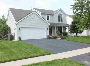 9093 Village Meadows Dr, Temperance, MI 48182