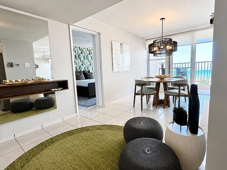 904 Torre Del Mar Condominium Point #1908 — Photo 2
