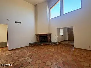 3 bed, 2.0 bath, 2849 sqft, $2,895 — Photo 4