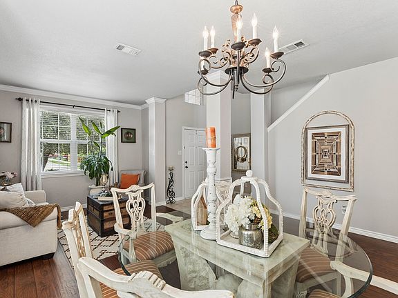 5th image of 5801 Meadowglen Dr