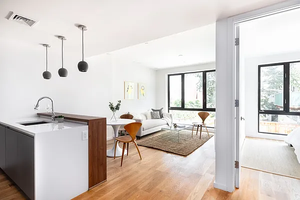 Rented by Compass | media 24