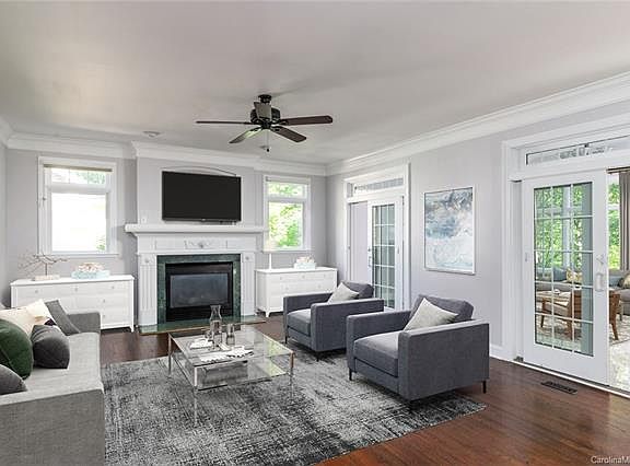 4th image of 4008 Cambridge Hill Ln