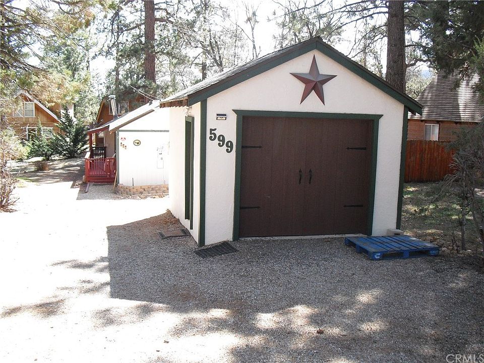1st image of 599 Victoria Ln