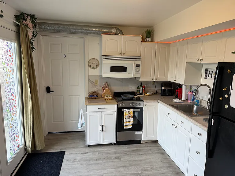 2914 Sunset Dr W — Photo 8