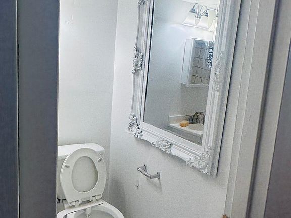 4th image of 26 Canterbury Sq APT 102