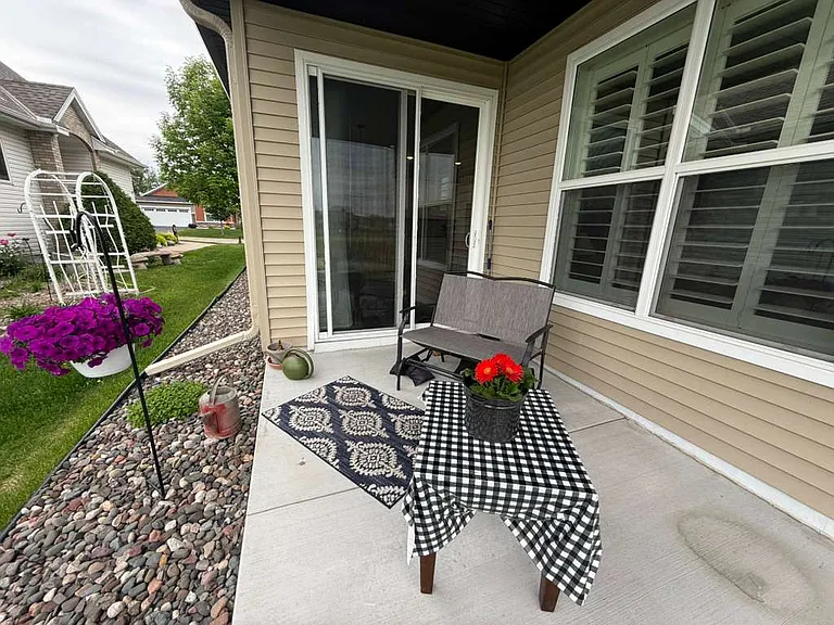 9214 Kaiser Cir NE — Photo 28