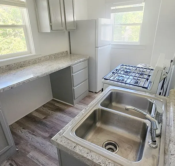 BG - 1076 21st St — Photo 16