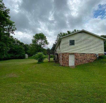 4th image of 9710 Thompson Dr