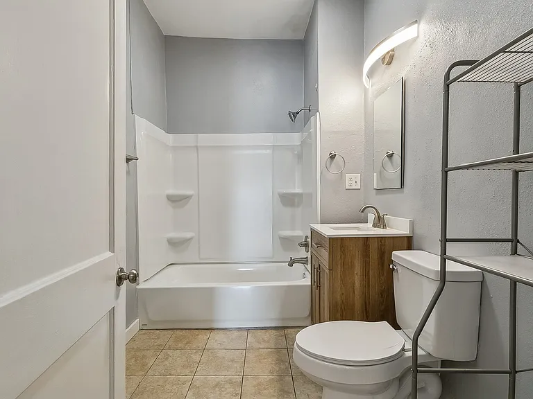 2820 General Pershing St — Photo 7
