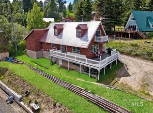 606 Crawford Ave, Cascade, ID 83611