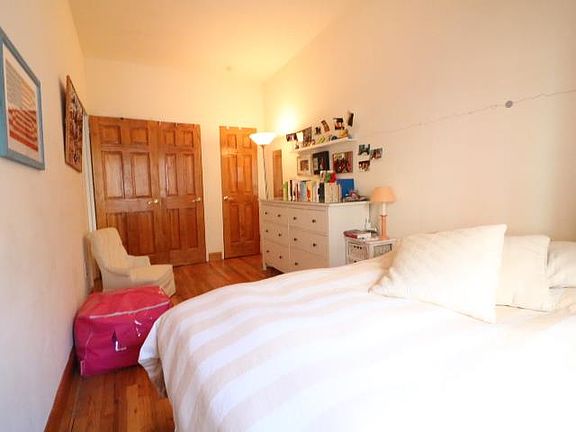 3rd image of 9 W 73rd St APT 6B