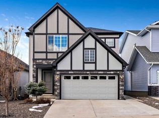 16 E Drake Landing St, Okotoks, AB T1S0P7