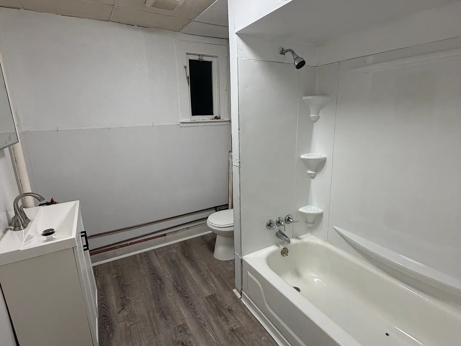 1 bed, 700 sqft, $1,000 — Photo 4