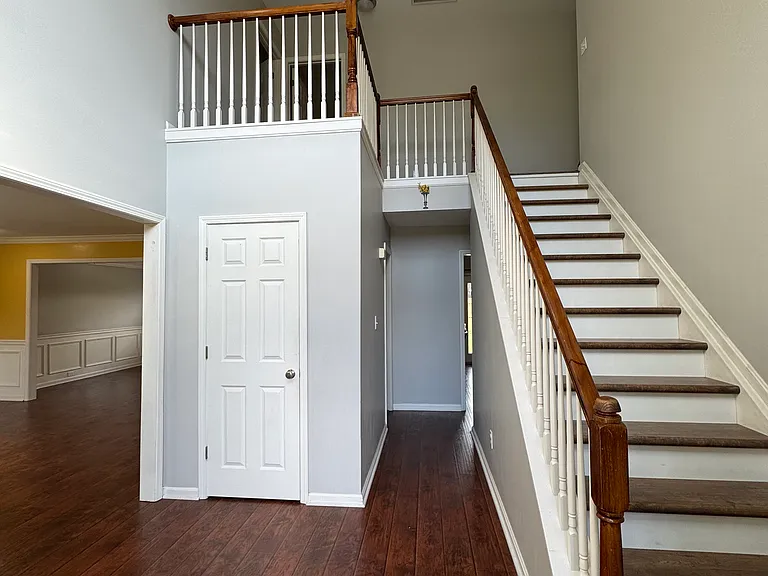 10916 Collington Dr — Photo 3