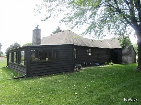 4th image of 821 E 29th St