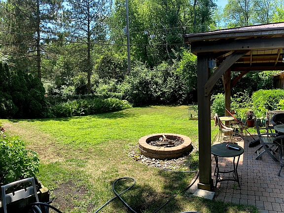 2nd image of 2253 Hilldale Dr