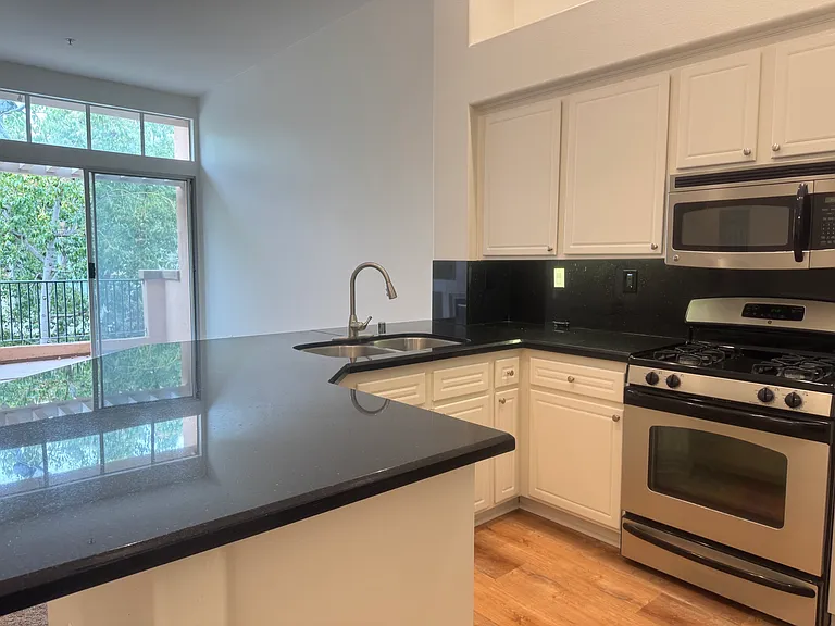 2401 Ladrillo Aisle — Photo 4