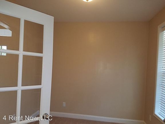 3rd image of 93 Falconridge Dr