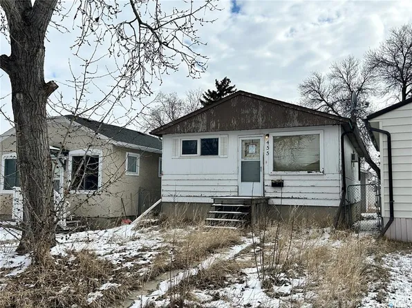 455 Halifax STREET, Regina, SK S4R 1T4