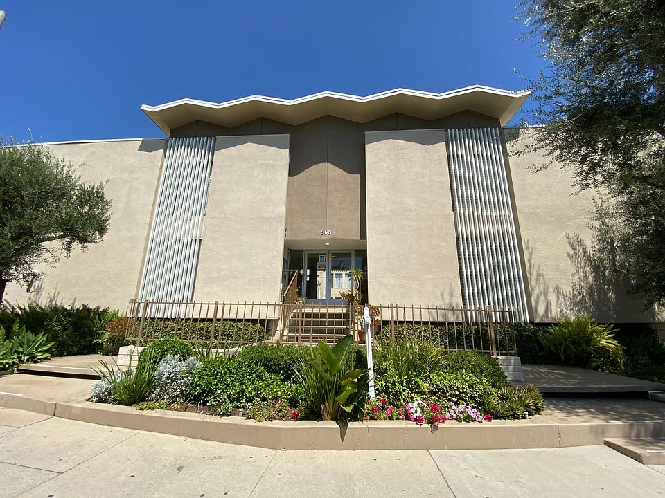 1st image of 868 N West Knoll Dr APT 10