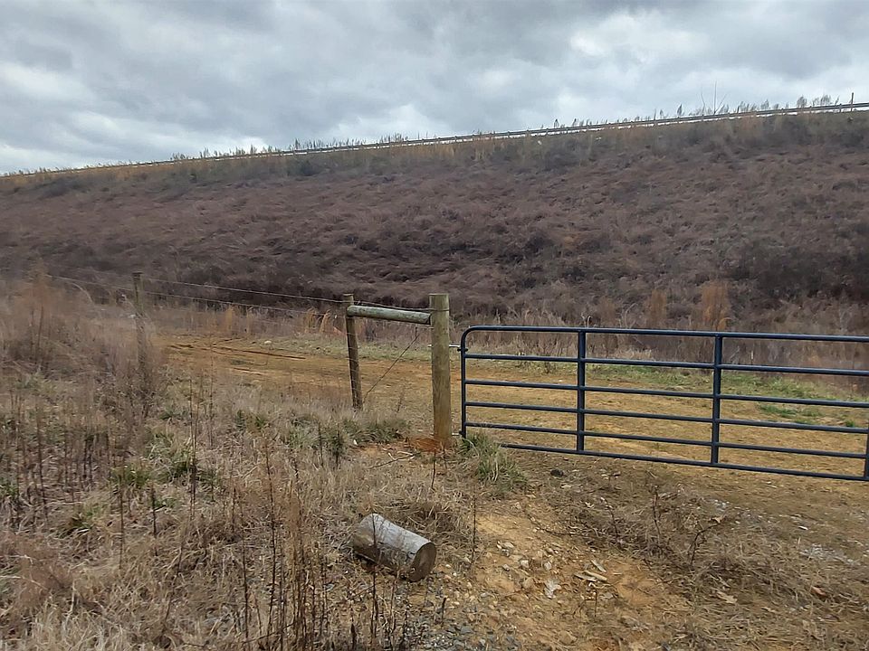 1st image of 775 Robbins Perch Trl