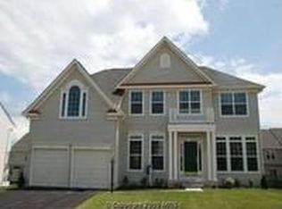 2624 Victorian Dr, Dover, PA 17315