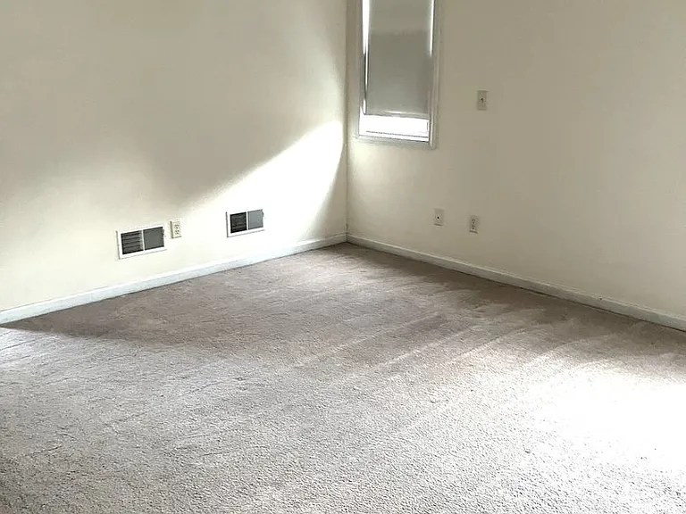 152 Lantern Ln — Photo 20