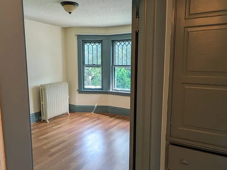 1953 Laurel Ave — Photo 23