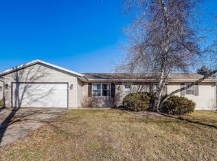 1330 Commonwealth Dr, Fort Atkinson, WI 53538
