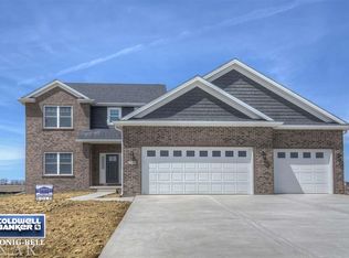 2160 Grandby Ln, Normal, IL 61761