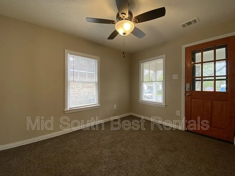 4824 Gum St — Photo 4