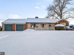 922 Penn Grant Rd, Lancaster, PA 17602