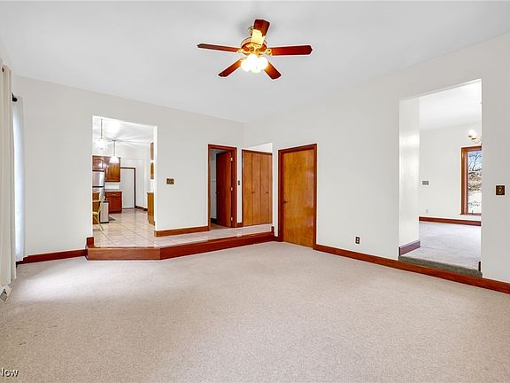 5th image of 100 Merlot Ct