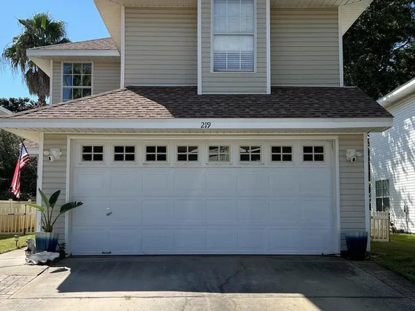 219 Twin Lakes Ln, Destin, FL 32541
