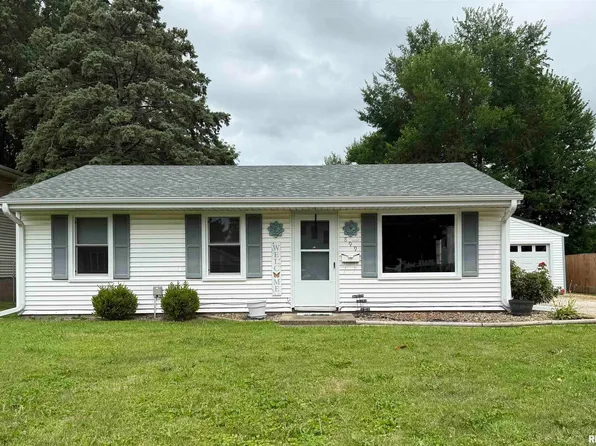 899 Lawrence Ave, Galesburg, IL 61401