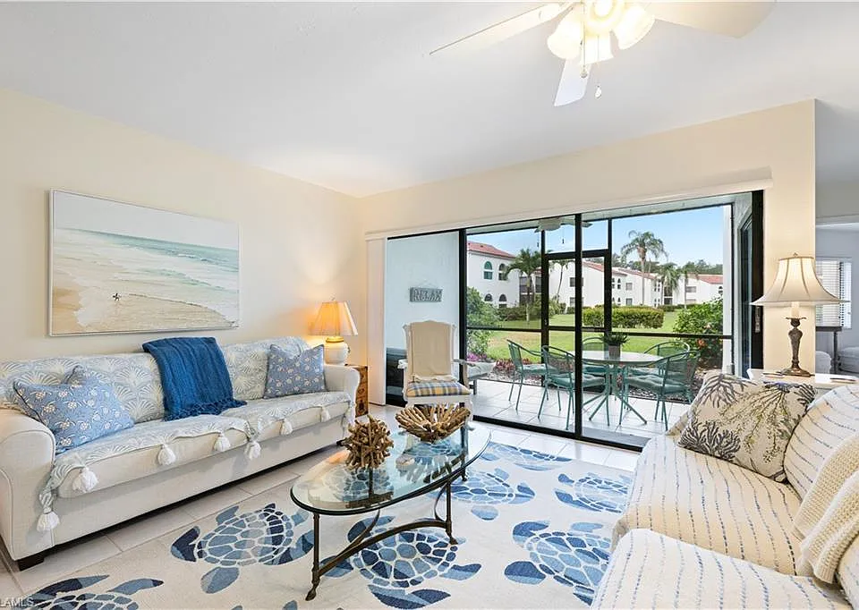 565 Beachwalk Cir #T-102