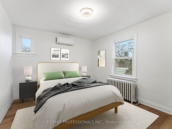 3rd image of 308 Jane St