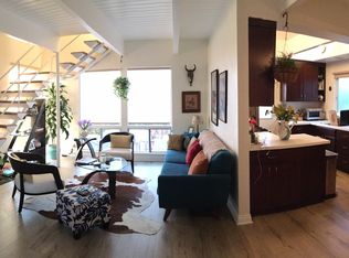 3309 Foothill Rd, Ventura, CA 93003