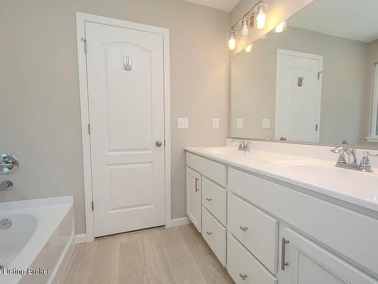 17801 Bridle Run Dr — Photo 39