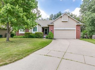 3135 N Forest Lakes Ct, Wichita, KS 67205