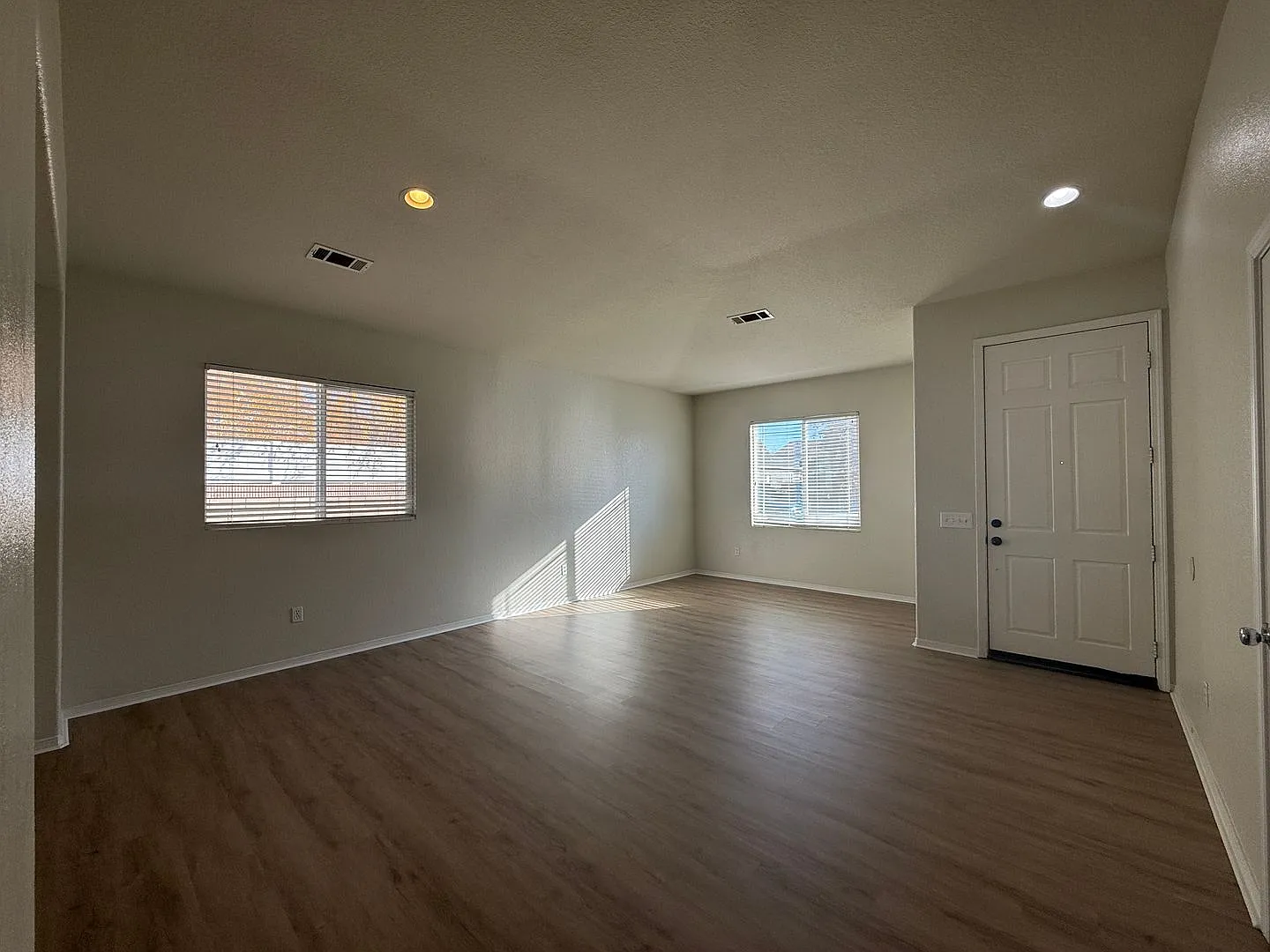 Available August 1! Lancaster 3 bed 2 bath — Photo 2