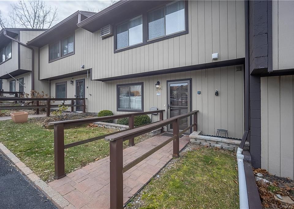 1304 Chelsea Cove S, Hopewell Junction, NY 12533 Zillow
