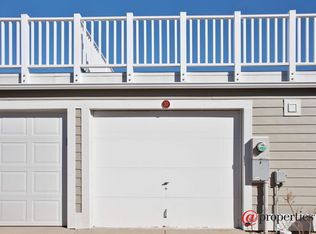 37 Harbor Isle Dr, New Buffalo, MI 49117