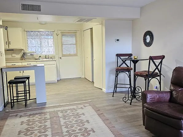 302 S Paseo Aguila Unit B, Green Valley, AZ 85614