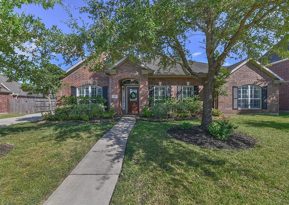 1st image of 3405 Blue Spruce Trl