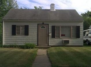 2919 W Oriole Dr, Milwaukee, WI 53209